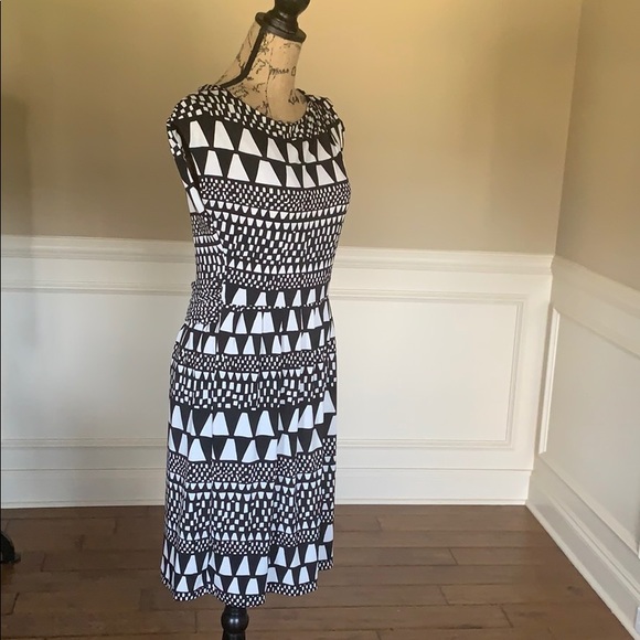 Vince Camuto Patterned Sleeveless Dress EEUC - Picture 2 of 8